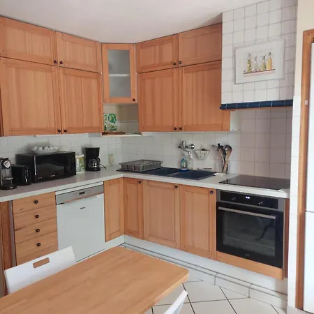 펜션 Charmante Maison Avec Jardin